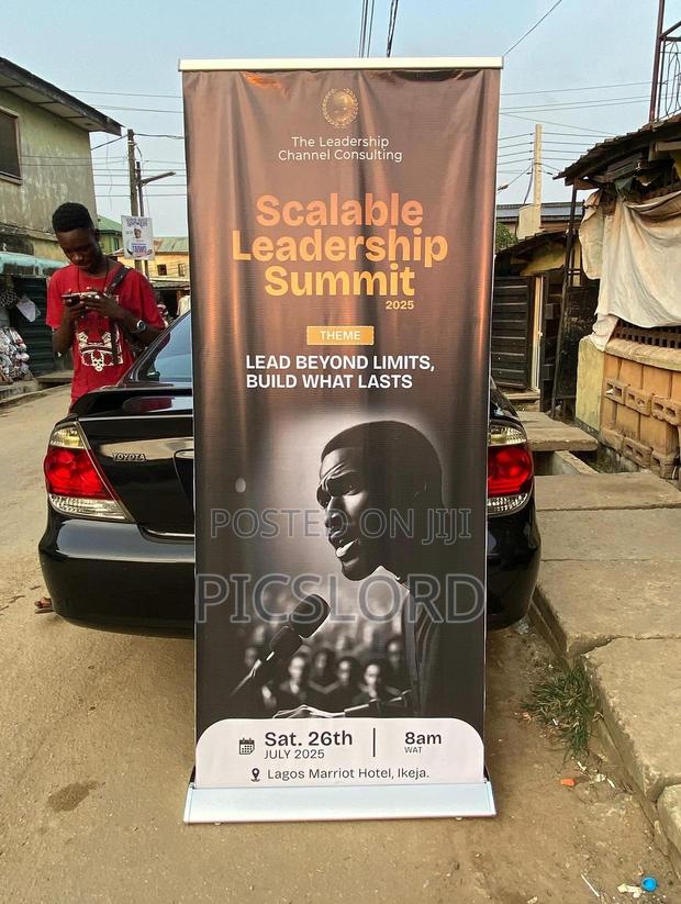 Pull Up Banner · Photo 2