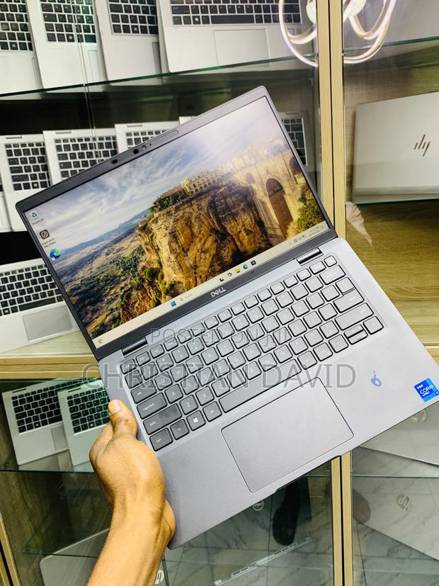 Laptop Dell Latitude 7420 32GB Intel Core I7 SSD 512GB · Photo 5