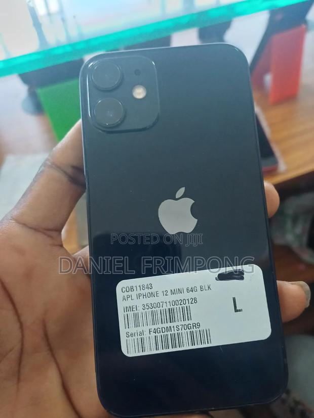Apple iPhone 12 mini 64 GB Black · Photo 1