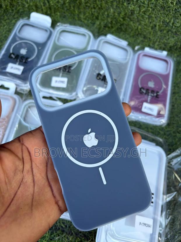 iPhone 17 Pro New Silicone Case · Photo 1