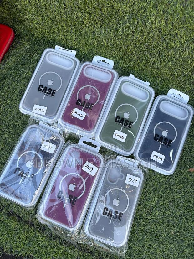 iPhone 17 and 17 Air Advance Silicone Case · Photo 4