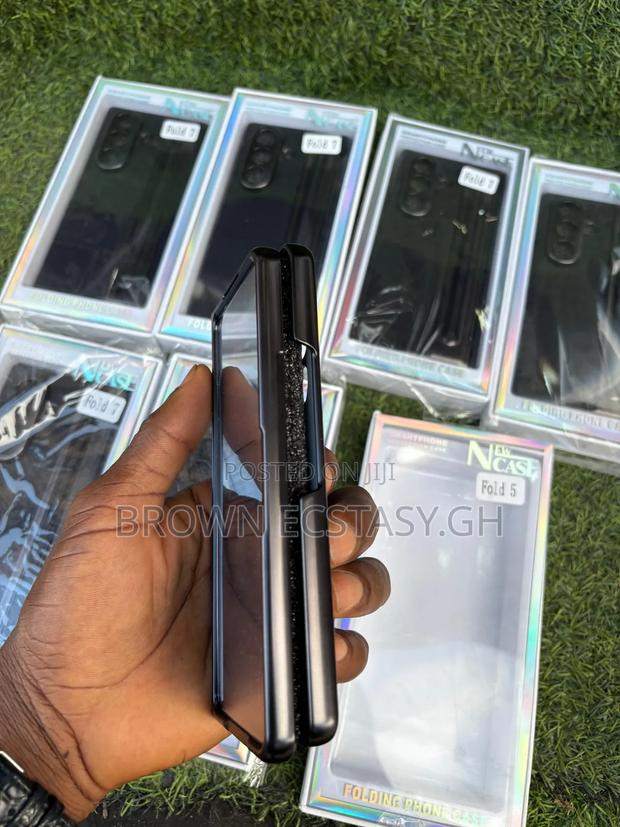Galaxy Z Fold 4/ 5/ Fold 7 360° Spen Case ( Screen Protector) · Photo 5