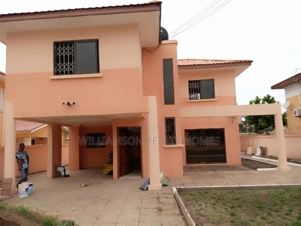 5bdrm House in Hfc Estate, Spintex for rent · Photo 1