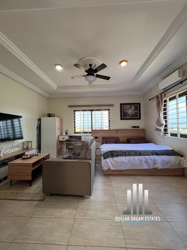 Furnished 1bdrm Apartment in North Legon for rent · Photo 3