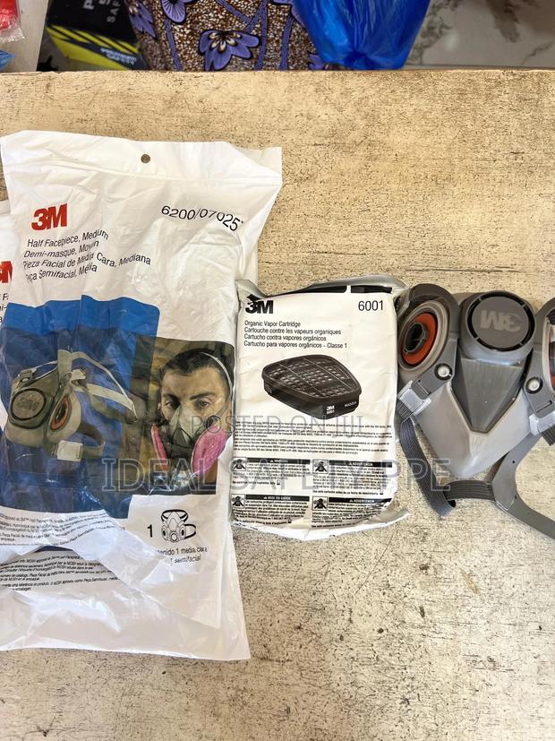 3m 6200 Half Face Respirator · Photo 6