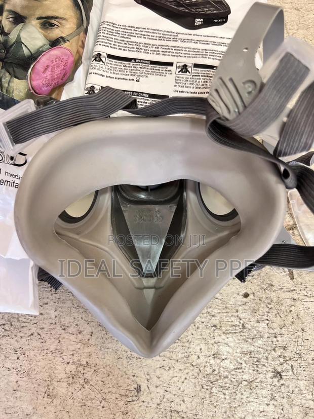 3m 6200 Half Face Respirator · Photo 3