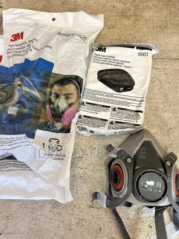 3m 6200 Half Face Respirator · Photo 1