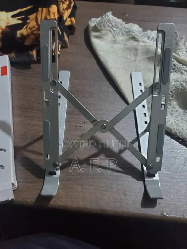 Metal Laptop Stand · Photo 1
