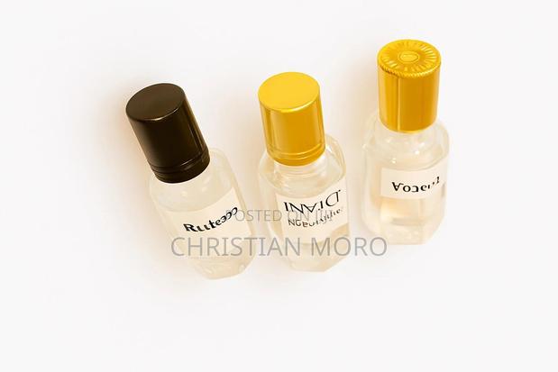 Perfume Oil · Photo 2