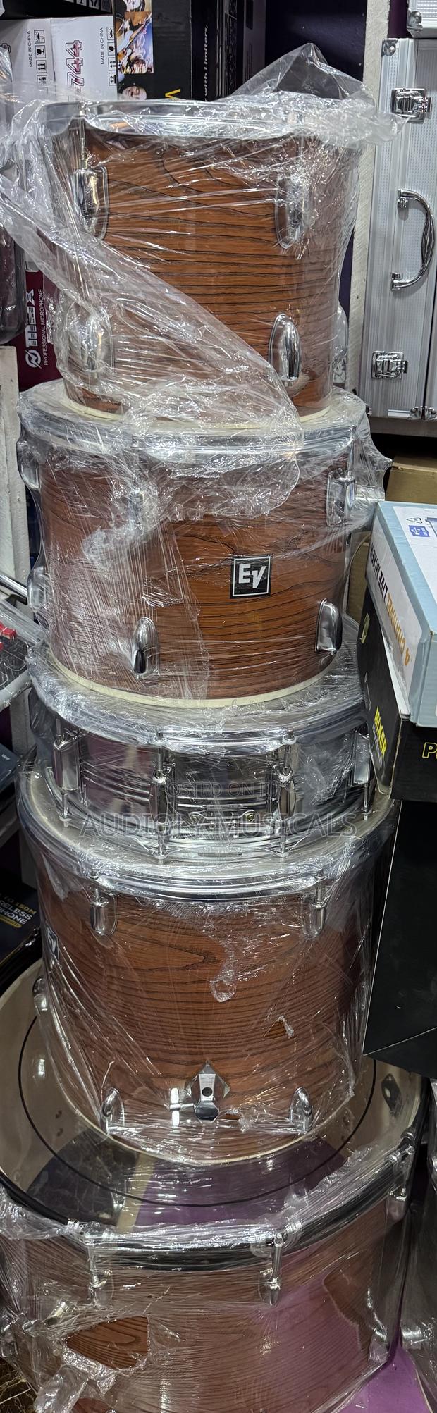 Ev/5-Set Drums · Photo 1
