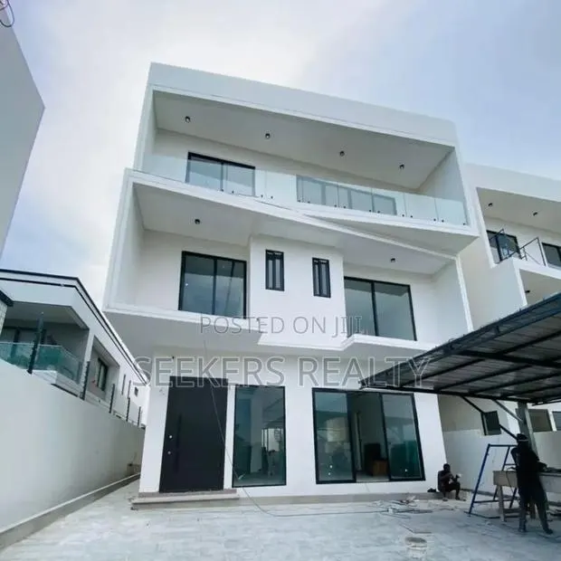 5bdrm House in Seekers Realty, East Legon for sale · Photo 1