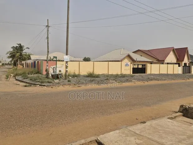 3bdrm House in Near Hfc Estate, Community 25 for sale · Photo 1