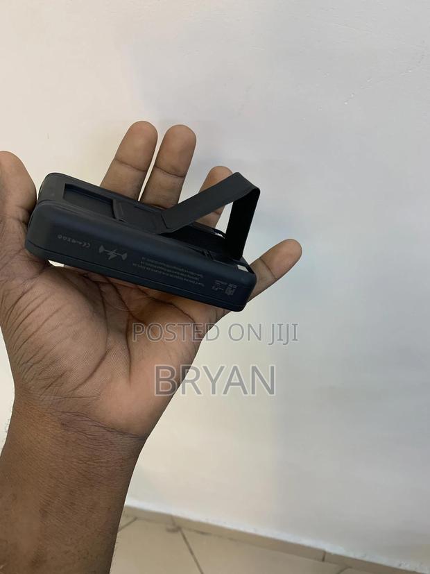 Wireless Power Bank · Photo 3