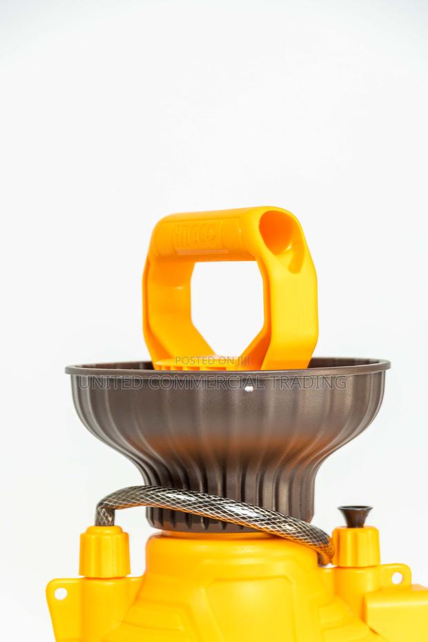 Pressure Sprayer · Photo 4