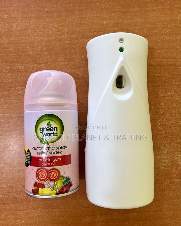 Azzura Freshmatic Max Automatic Air Freshener With 1 Refill Can 250ml · Photo 2