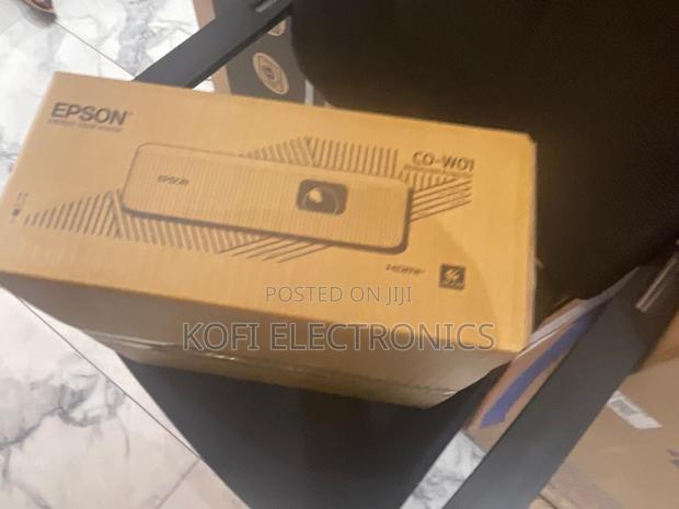 Vivid Color Epson Co-W01 Hdmi Projector for Home Cinema · Photo 1