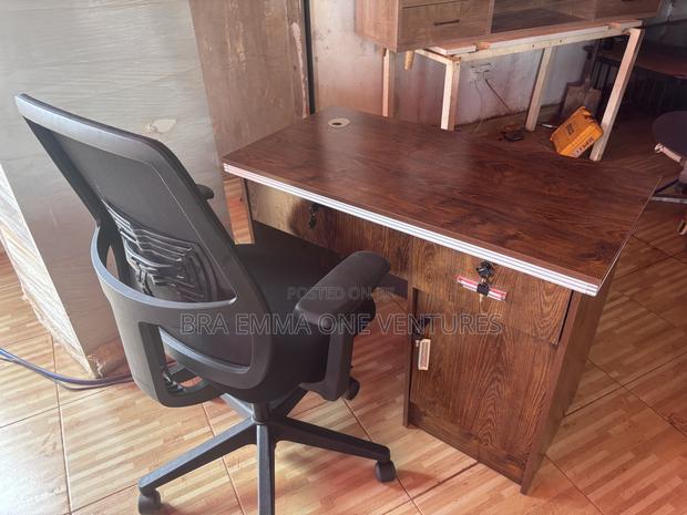 1m Office Table With Drawers And Uk Used Chair · Photo 1