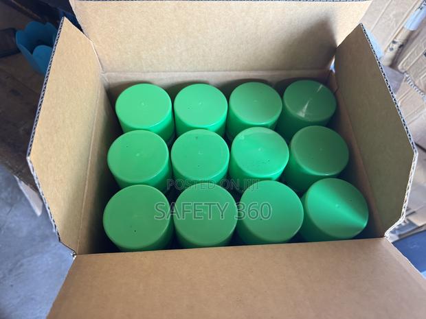 Marking Spray Paint · Photo 3