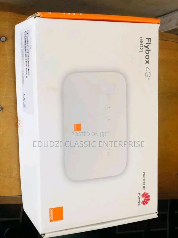 4+ Universal Flybox Router 889911 · Photo 1