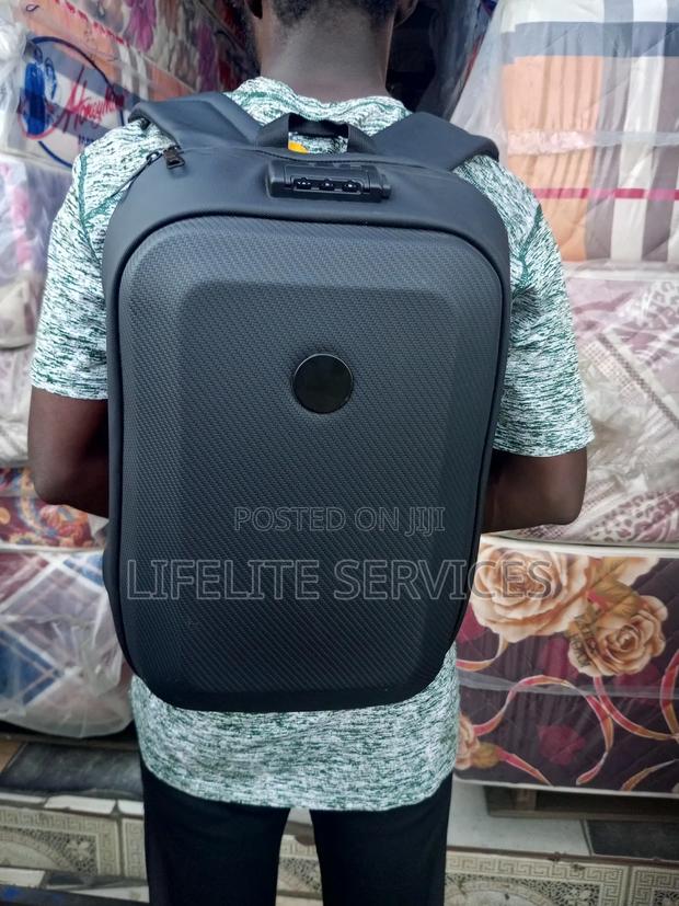 100% Water Proof Bag + Security Lock · Photo 1