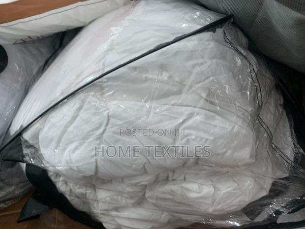 White Duvet Sets for Hotel Use · Photo 1