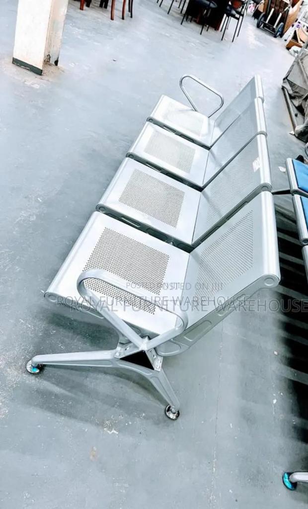 4 Seater Metallic Airport Chair · Photo 1