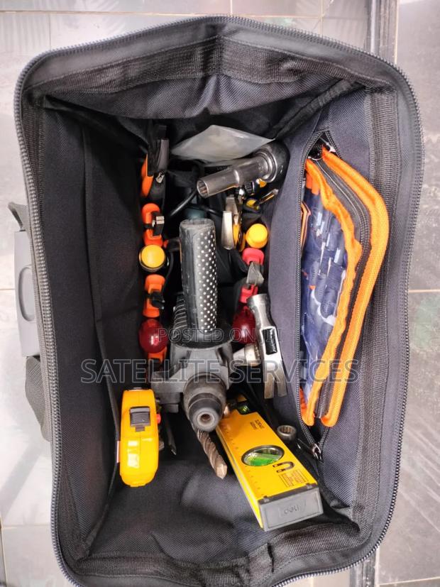 Installation Tools and Bags · Photo 3
