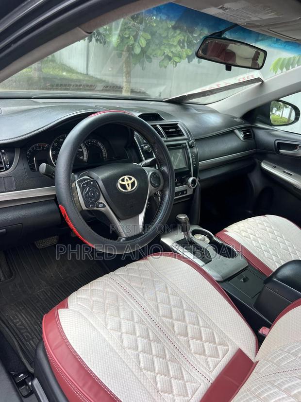 Toyota Camry SE 4dr Sedan (2.5L 4cyl 6A) 2014 Gray · Photo 8