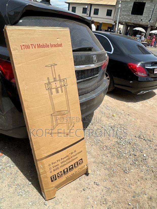 Universal Floor Stand For Large Flat Screen Tvs (32–75′′) · Photo 2