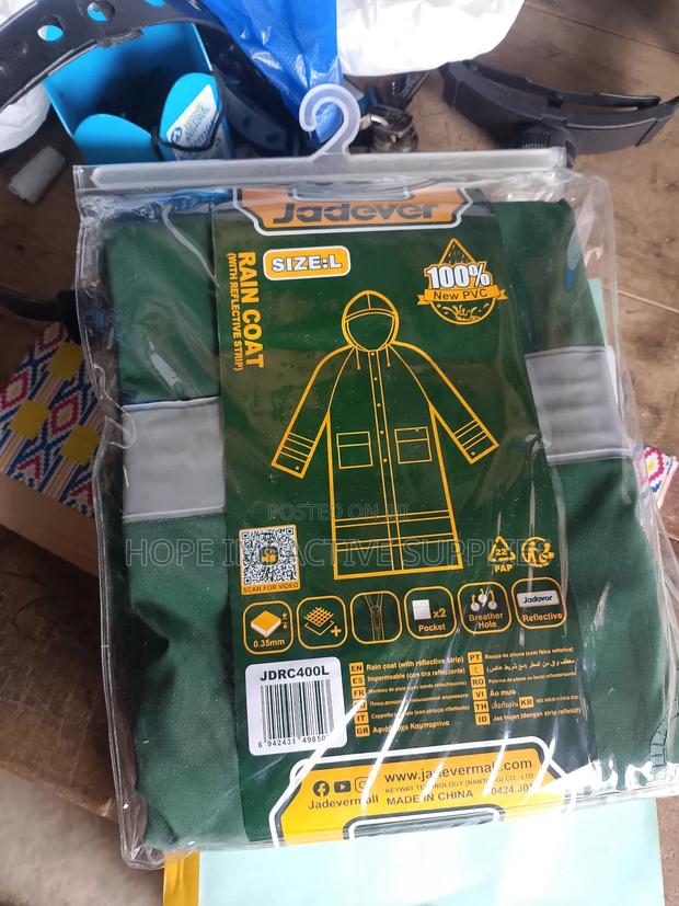 Quality Raincoat (Pvc). · Photo 3