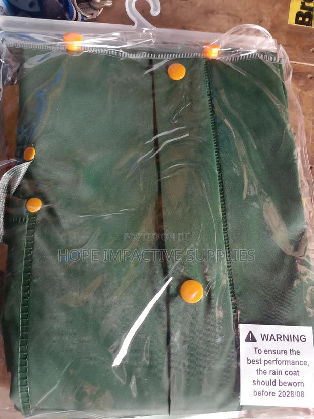 Quality Raincoat (Pvc). · Photo 4
