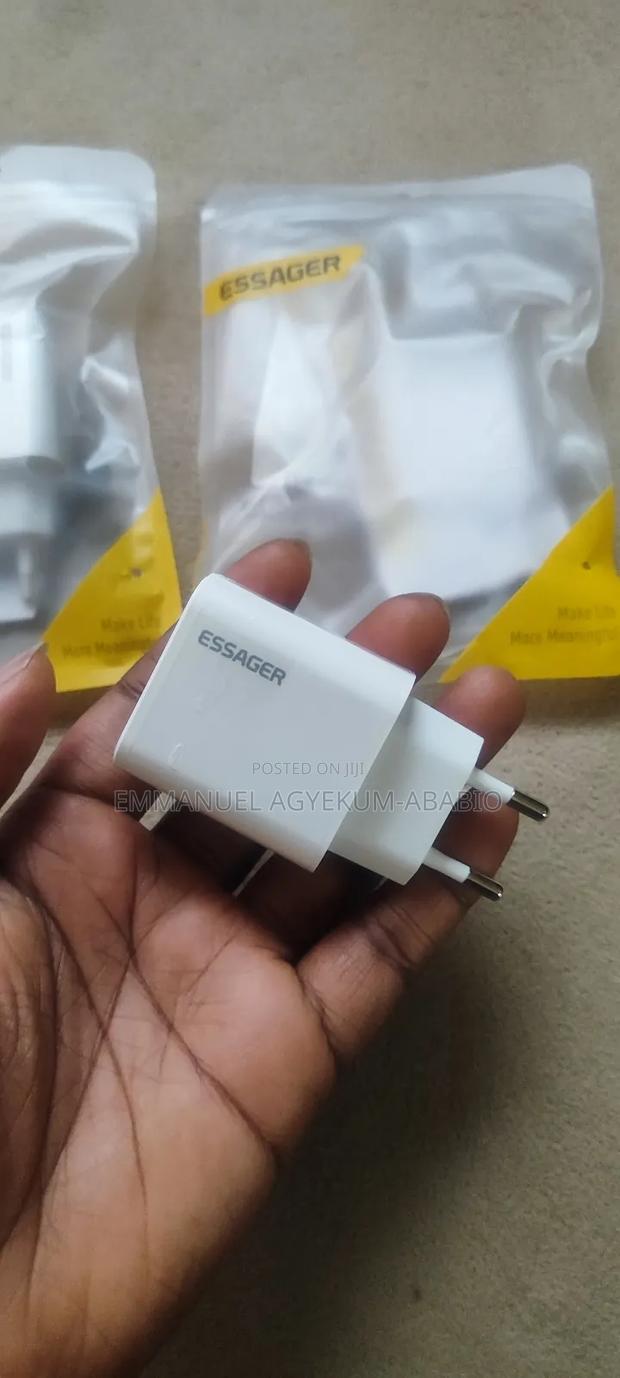 Essager 33w Gan Pd Charger · Photo 1
