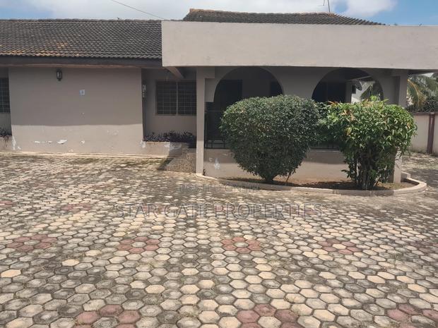 3bdrm House in Ayeduase, Kumasi Metropolitan for sale · Photo 8