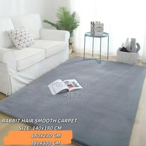 Rabbit Hair Smooth Carpet · Photo 2