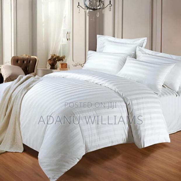 Top Notch Royal Stripe King Size Duvet Set With Cover ( 8pcs Set) · Photo 1