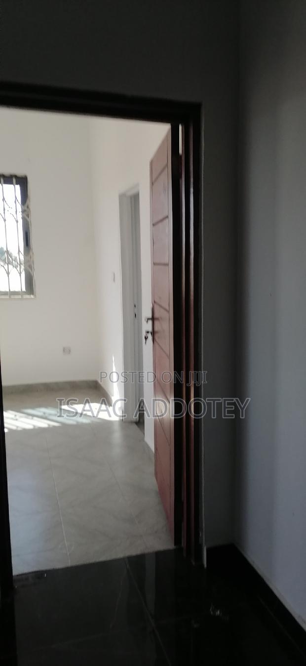 3bdrm Apartment in Lashibi Shallon, Spintex for rent · Photo 2