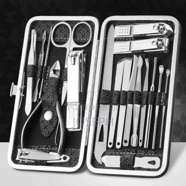 Nail Pedicure Accessories Set · Photo 2