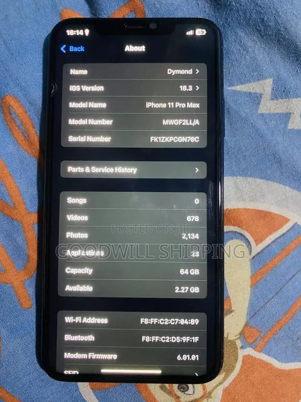 Apple iPhone 11 Pro Max 64 GB Gray · Photo 1