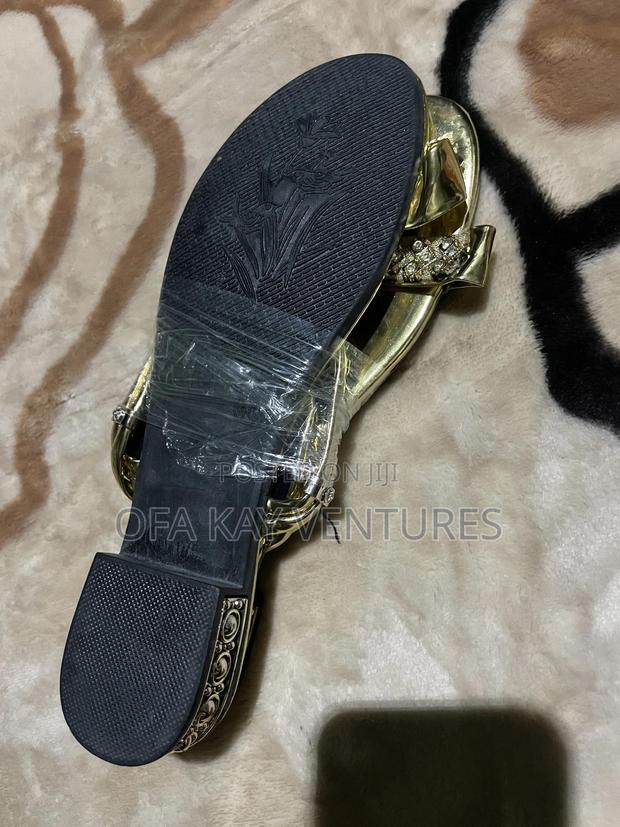 Ladies Slippers · Photo 2
