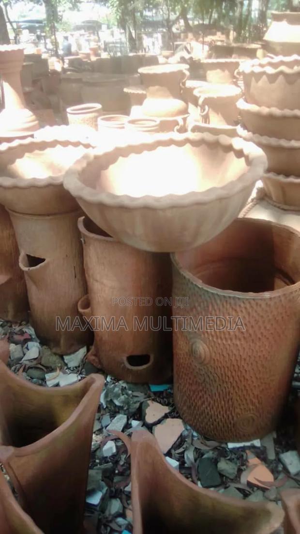 Flower Pots · Photo 1