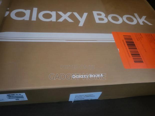 New Laptop Samsung Galaxy Book4 16GB Intel Core i7 SSD 512GB · Photo 2