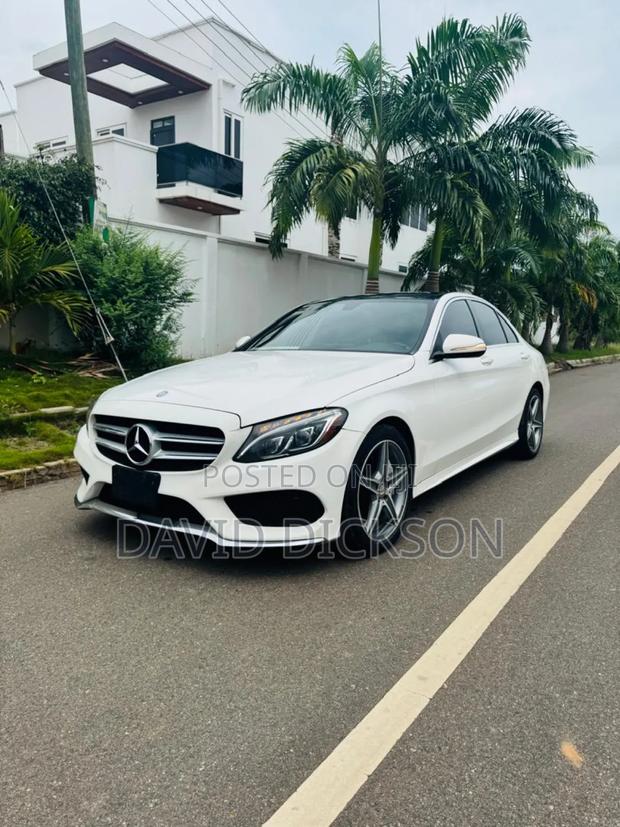 Mercedes-Benz C300 Sport 4dr AWD 4Matic Sedan (2.0L 4cyl 7A) 2015 White · Photo 3