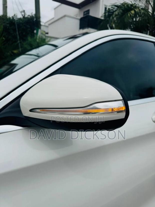 Mercedes-Benz C300 Sport 4dr AWD 4Matic Sedan (2.0L 4cyl 7A) 2015 White · Photo 6