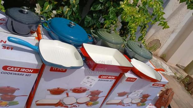 11pcs Enamel Cast Iron Cookwares · Photo 1