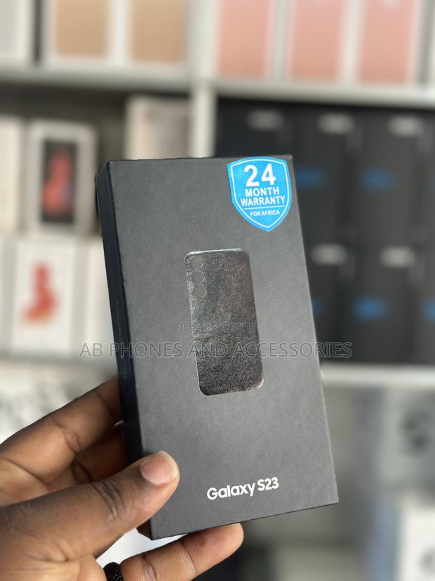 New Samsung Galaxy S23 128 GB Black · Photo 2