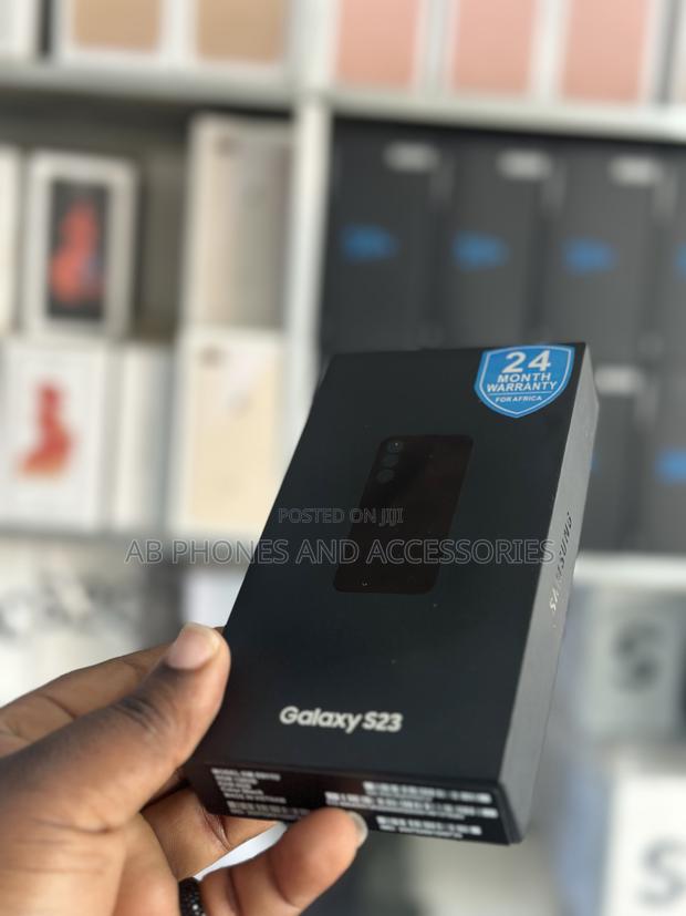 New Samsung Galaxy S23 128 GB Black · Photo 1