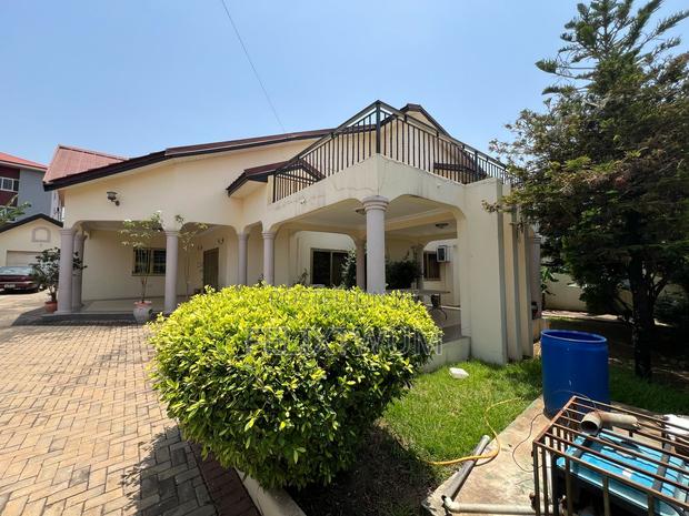 5bdrm House in Accra Metropolitan for sale · Photo 2