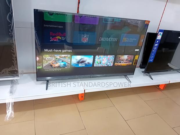 High Dynamic Range 43" Smart Tv TCL · Photo 2