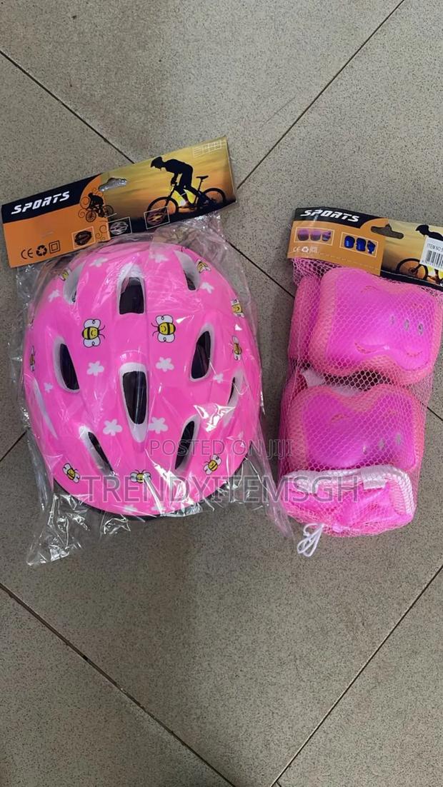 Kids Safety Helmet + Knee Elbow Hand Pad · Photo 1
