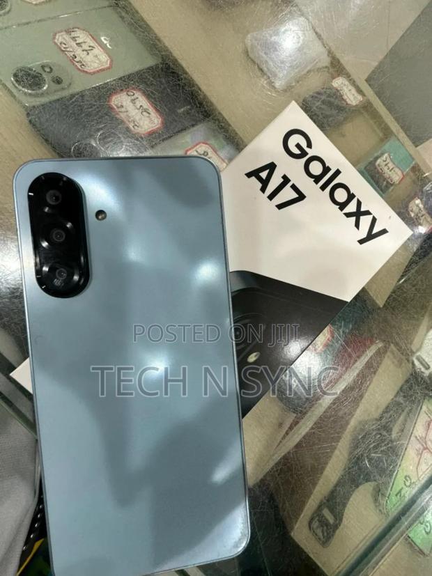 New Samsung Galaxy A17 256 GB Black · Photo 3